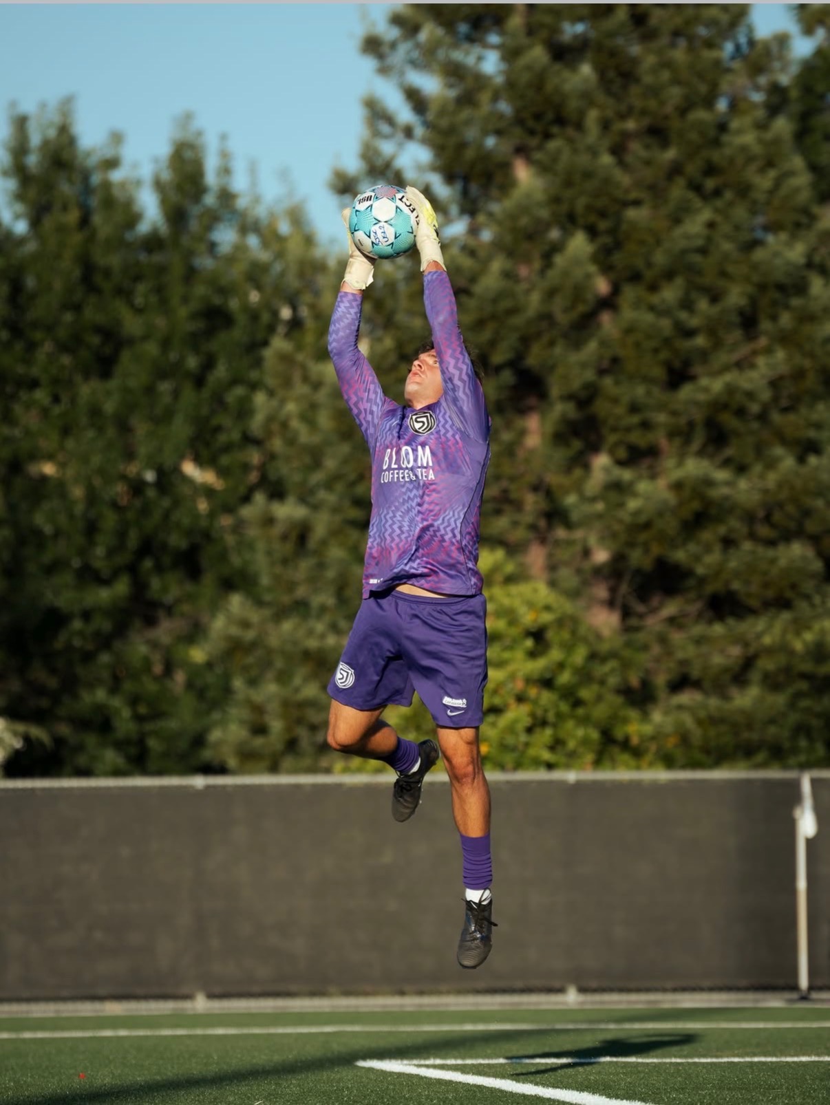 Lucas Bost making a high catch in USL2 action